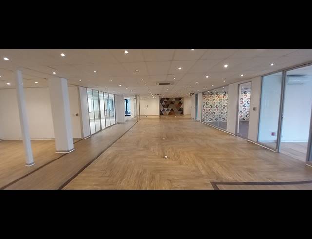 466M² OFFICE TO LET IN BRYANSTON
